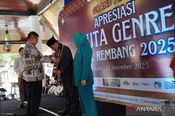 BKKBN Jateng tetapkan Bupati Rembang dan istri sebagai Ayah dan Bunda Genre