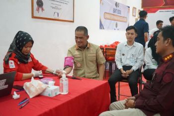 Lapas-Imigrasi Kalianda gelar donor darah hingga pengobatan gratis