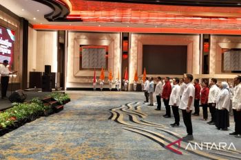 Amran Sulaiman siapkan terbentuknya IKA Unhas di empat negara