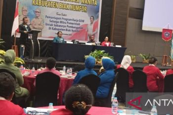 Wabup Biak Numfor minta program GOW dapat sinergi dengan pemda
