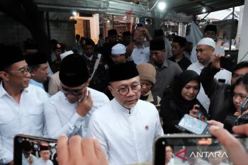 Menko Zulhas sebut ponpes cetak santri unggul pendidikan umum dan agama