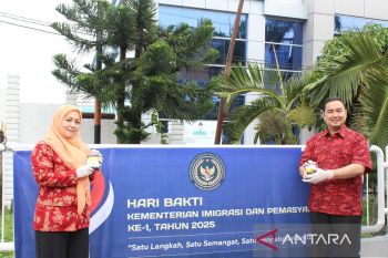 Kantor Imigrasi Lhokseumawe sumbang 32 kantong darah ke PMI