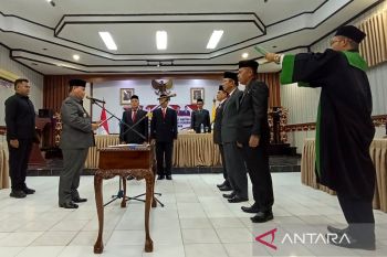 Bupati Kotim rotasi tiga pejabat