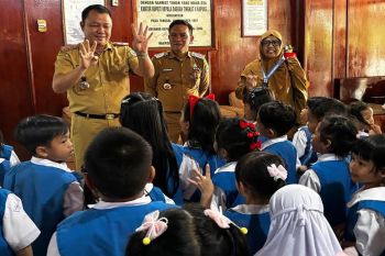 Suasana lingkungan Pemkab Kapuas dikenalkan ke peserta didik TK Pembina