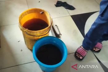 Mobil Damkarmat Makassar mengalami percobaan pencurian solar