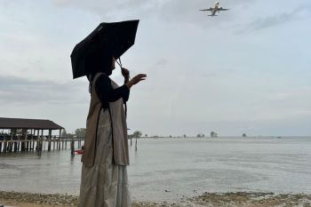 Healing low budget di Batam, menikmati pantai dan pesawat terbang rendah
