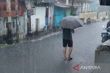 Warga diminta waspadai potensi hujan lebat di sejumlah wilayah