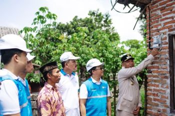 PLN sambungkan listrik gratis bagi 171 warga Tulungagung
