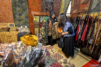 Pameran produk UMKM dan layanan publik di Tuban