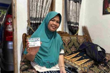 Anis syukuri hadirnya Program JKN di tengah keluarganya.