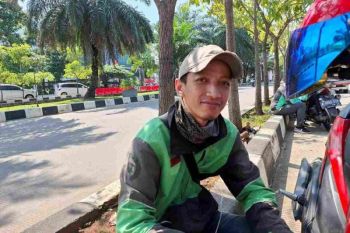 Adri ojol Depok: JKN penyelamat saat istri melahirkan