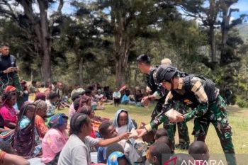 Satuan Tugas Yonif 511/DY dorong pendekatan kemanusiaan di pedalaman Papua