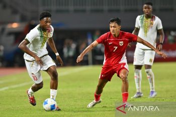 Indra Sjafri tak ingin timnya disamakan dengan tim Gerald Vanenburg