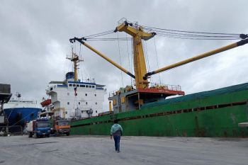 SPJM Pelindo dan Indocement tandatangani kerja sama layanan pemandu dan penundaan