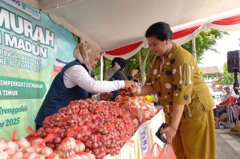 Trenggalek gelar operasi pasar murah untuk tekan inflasi