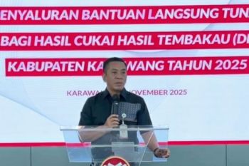 Bupati Karawang salurkan BLT DBHCT kepada 1.307 pekerja industri tembakau
