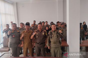 Satpol Mukomuko tingkatkan SDM puluhan anggotanya