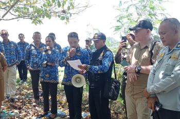 Pemprov NTT peringatkan warga gunakan ruang laut untuk docking kapal