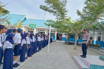 Polres Parimo edukasi keselamatan kepada siswa rangkaian Operasi Zebra