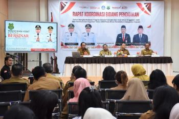 Bupati Kapuas ingatkan pemerataan guru pertimbangkan jumlah siswa di sekolah