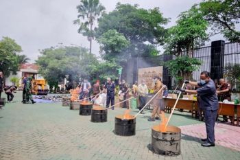 Kejari Kabupaten Pasuruan musnahkan barang bukti narkoba dan rokok ilegal