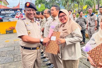 Kantor Pertanahan Pasaman resmi serahkan SK bagi pegawai pemerintah dengan perjanjian kerja