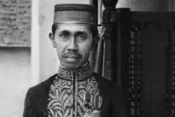 Jejak lokal dan narasi kebangsaan atas penganugerahan Sultan Bima XIV