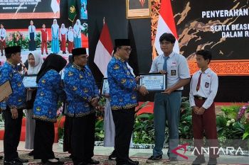 Pemkot Balikpapan beri penghargaan ASN dan bantuan sosial veteran