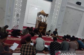 Tim Unand beri edukasi bahaya paparan panas bagi petani gambir di Pesisir Selatan