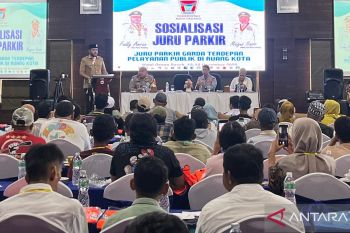 Pemkot Padang latih juru parkir untuk kuatkan citra kota wisata