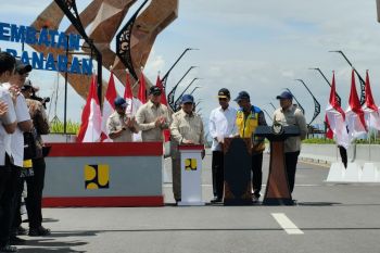 Prabowo resmikan operasional Jembatan Kabanaran Kulonprogo-Bantul