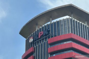 KPK backs Prabowo's move to use seized assets for school smartboards