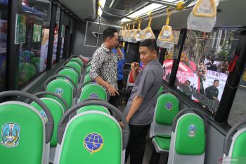 Peluncuran bus Trans Jatim