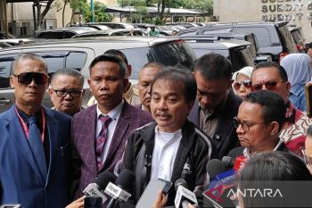 Roy Suryo Cs tidak ditahan tapi wajib lapor