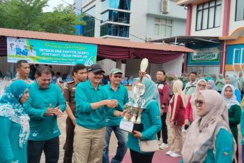 Perkuat layanan kesehatan, Pesisir Selatan beri penghargaan kepada 141 Nakes dan puskesmas berprestasi