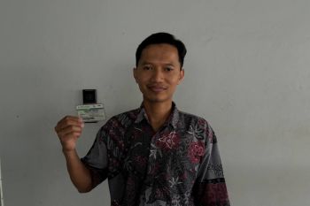 Tidak dibeda-bedakan di rumah sakit, Ahmad puas gunakan JKN untuk persalinan istrinya