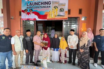 Pemkab Pasaman Barat salurkan bantuan pangan bantu masyarakat rentan