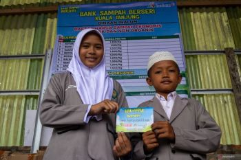 Dari Sepotong Sampah untuk Masa Depan Anak-Anak Kuala Tanjung