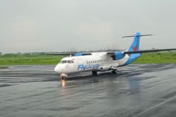 Penerbangan di Bandara Jember tidak terganggu erupsi Semeru