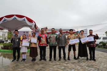 Pemkot Palangka Raya komitmen penguatan SDM unggul dan beri apresiasi siswa berprestasi