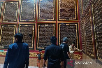 Al Quran kayu terbesar di dunia jadi wisata favorit di Kota Palembang