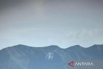 Status Gunung Sangeang Api Bima naik status jadi waspada