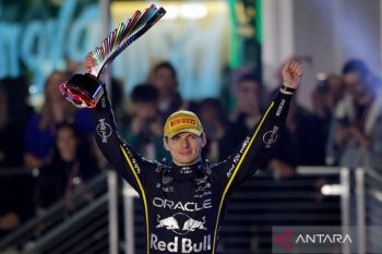 Verstappen masih berkomunikasi dengan mantan bos Red Bull