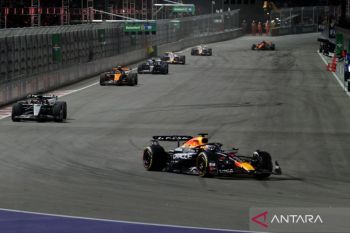 Verstappen akan gunakan nomor 3