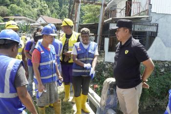 Pemkot Jayapura minta warga menjaga kebersihan lingkungan di Pasar Youtefa