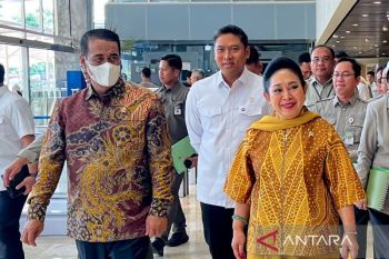 Mentan tegaskan beras impor 1 liter pun tidak boleh masuk RI meski harga turun
