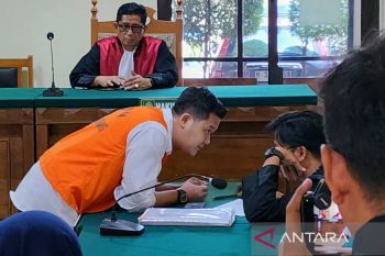 Polisi aniaya anak hasil hubungan gelap hingga tewas dihukum 13 tahun