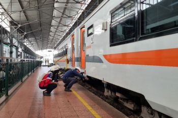 KAI Semarang pastikan kondisi 175 lokomotif dan gerbong siap layani libur akhir tahun