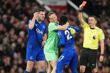 Banding kartu merah Michael Keane dari Everton ditolak oleh  FA