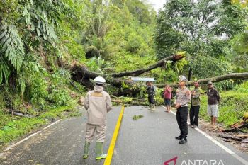 Polres: Akses jalan Kabupaten Solok -Solok Selatan kembali tertutup
